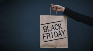 Sacola de produtos na Black Friday