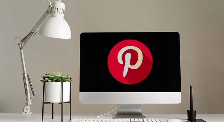 tela de computador com logo do Pinterest